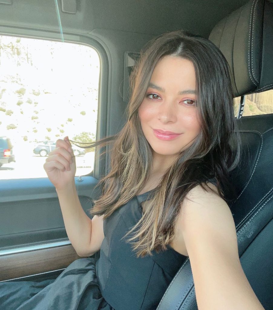 Miranda Cosgrove Age, Career, Family, Net Worth, Height Bio 2024